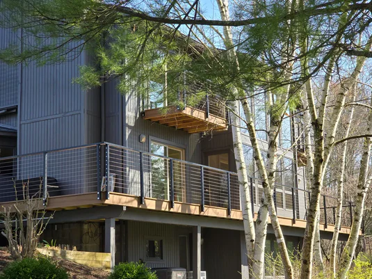 Cómo tensar la barandilla de cables para mayor seguridad y cumplimiento