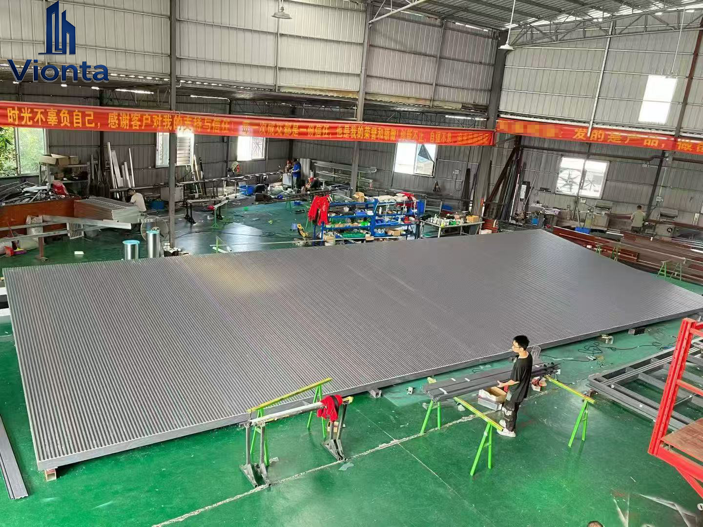 Actualización del envío de pérgola de aluminio y metal Vionta