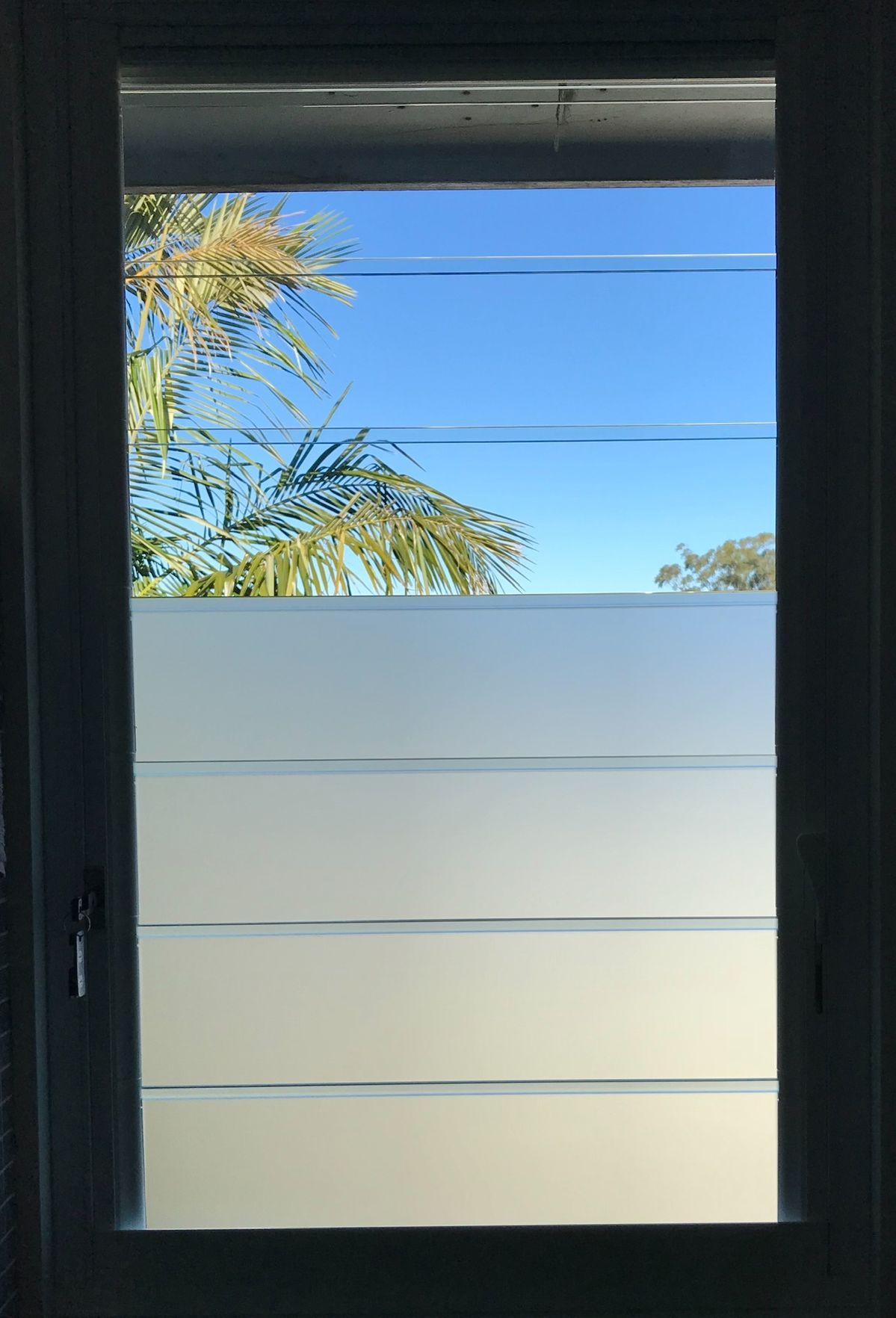 ¿Es fácil entrar en las ventanas con celosías?